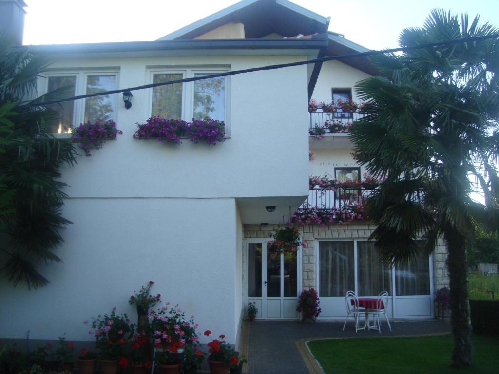 Hotel Pansion Ljubica Međugorje Esterno foto